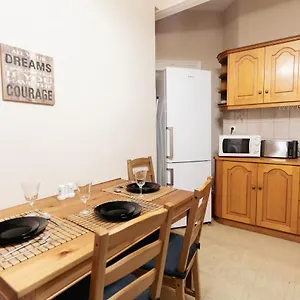 https://comfy-appartment-with-city-view.hotels-of-thessaloniki.com