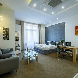 Karoly Corner Residences Appartement